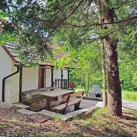 Forest House Сasa de vacaciones Vrhnika