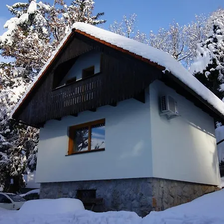 Forest House Сasa de vacaciones Vrhnika